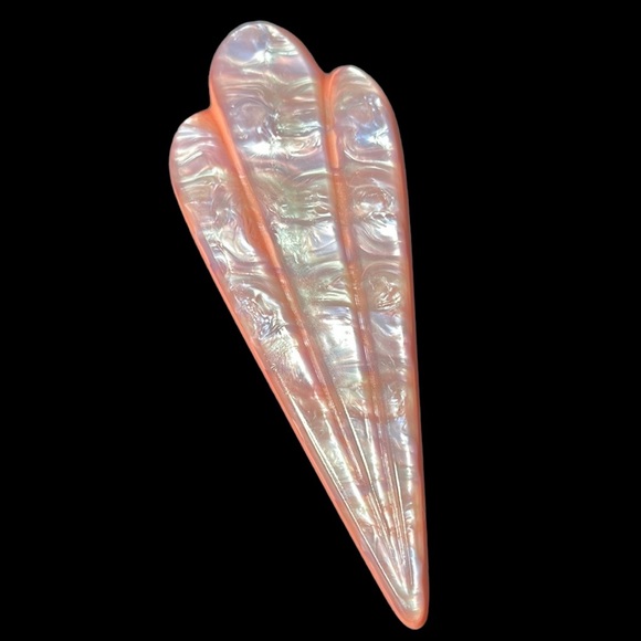 Vintage Art Deco Carved Brooch Pin - Picture 1 of 17